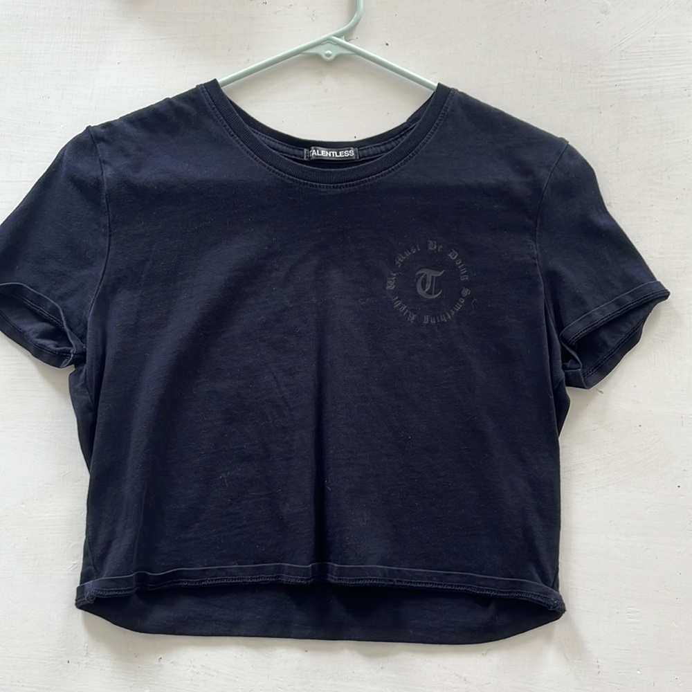 Talentless cropped black tee
